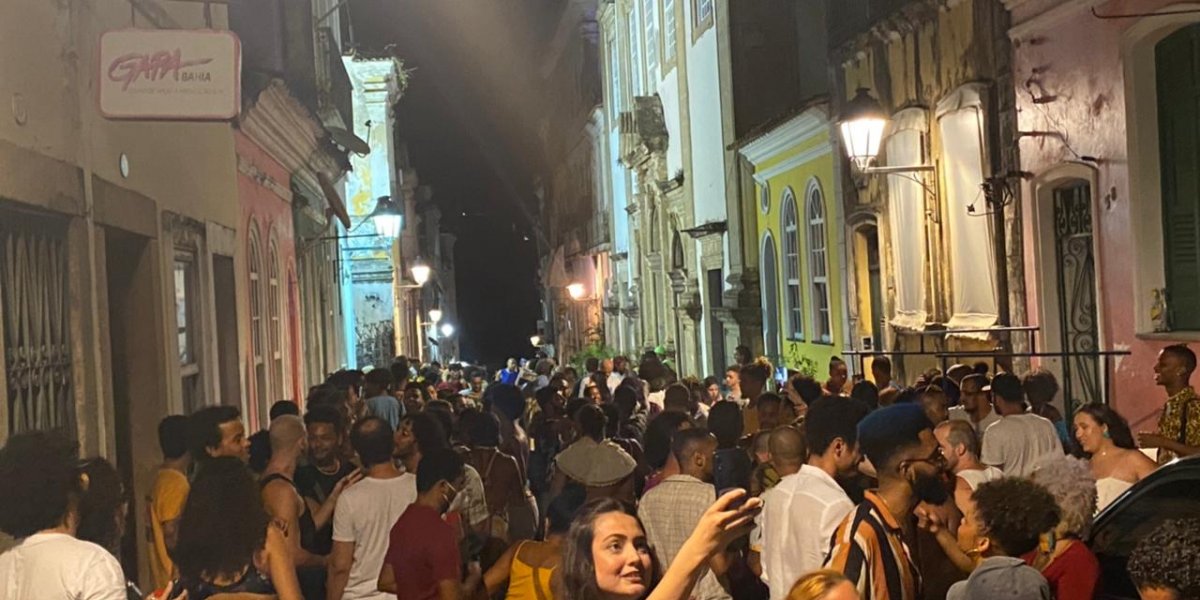 Decreto? Que nada! Já é Carnaval cidade, acorda pra ver