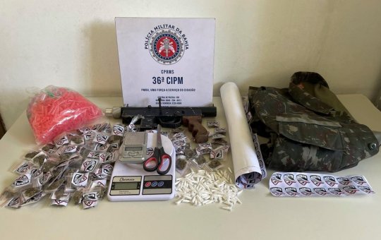 Dias D'Ávila: Submetralhadora e drogas são apreendidas nesta segunda-feira (28)