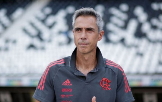 Técnico Paulo Sousa liga alerta no Flamengo e pede foco aos jogadores