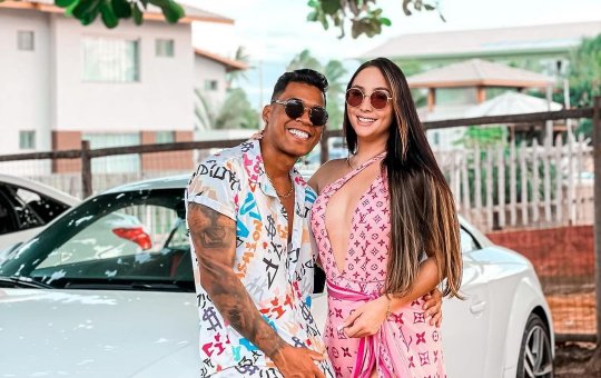 Reconciliação? Abner Pinheiro e Ju Brasil são flagrados em show após término