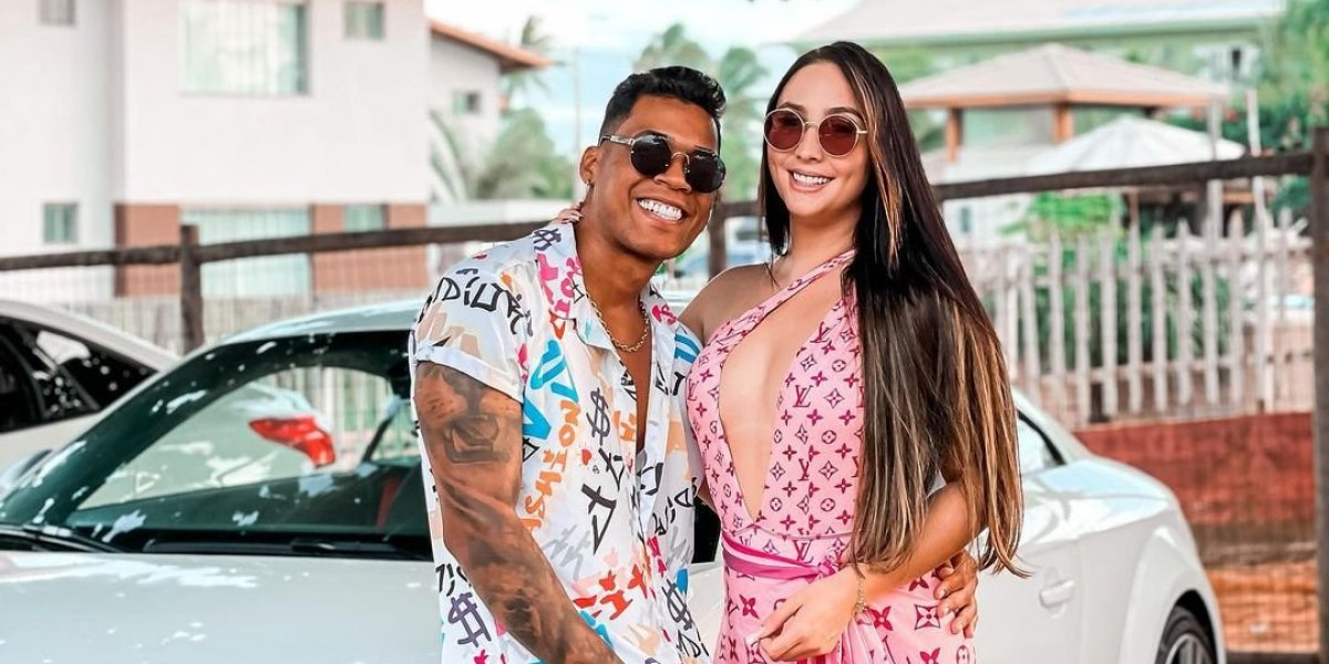 Reconciliação? Abner Pinheiro e Ju Brasil são flagrados em show após término