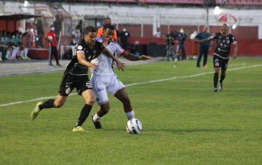 Em clima de decisão, Bahia e Atlético de Alagoinhas duelam no Carneirão