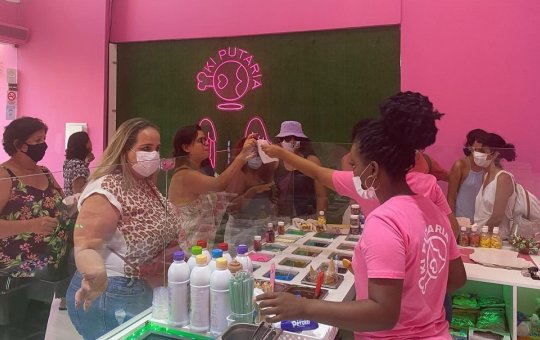 Sorveteria inaugurada na Barra oferece produtos em formato de genitais