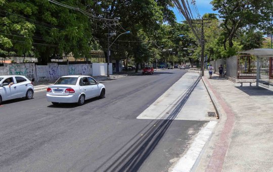 Obras na Avenida Milton Santos, em Salvador, estão 95% concluídas