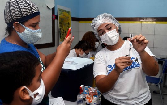 Covid-19: Pais e professores destacam importância da vacinação de crianças