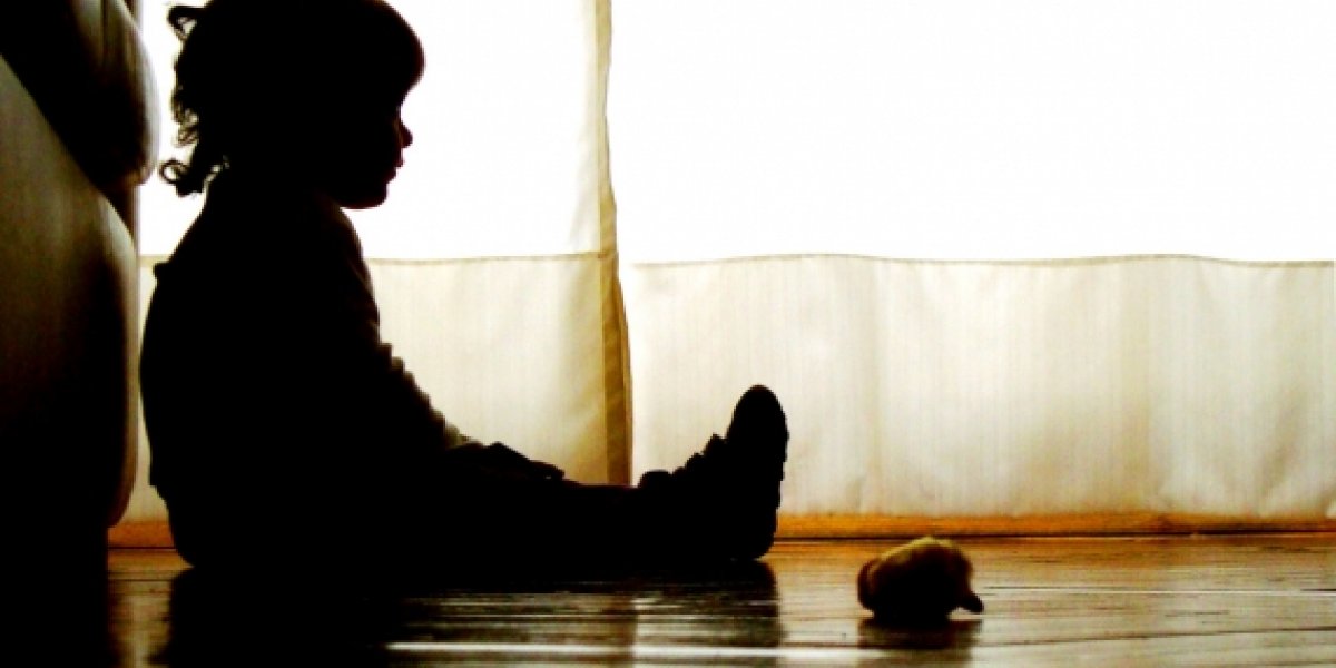 Mulher é presa por suspeita de abusar de criança em festa de aniversário