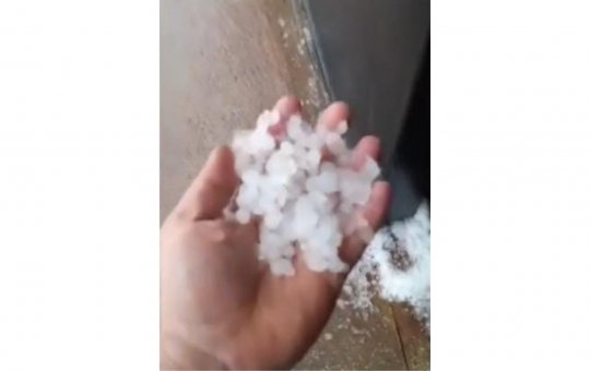 Chuva de granizo atinge cidade de São Desidério, na região oeste da Bahia