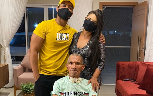 Pai de Paulinha Abelha ainda não foi informado sobre o falecimento da cantora