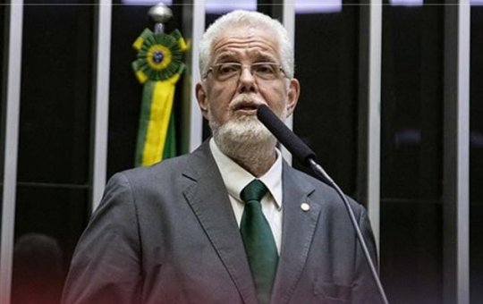 Deputado comemora anúncio de candidatura do PT ao governo da Bahia