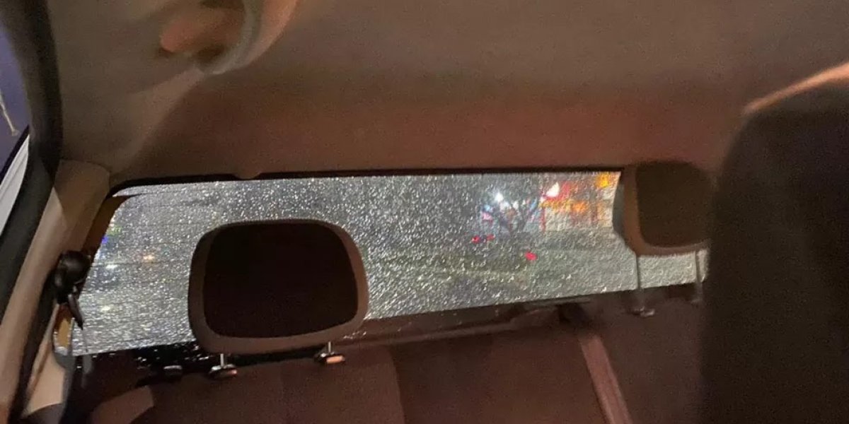 Veículo da SMT é atacado durante fiscalização em Feira de Santana