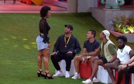 BBB 22: Natália questiona Scooby: 'Que dia me viu chorando por causa de Eli?'