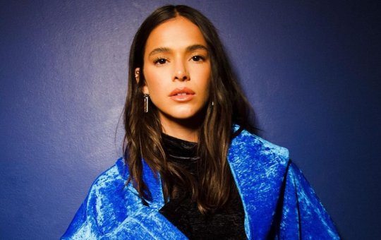 Bruna Marquezine vai protagonizar 'Besouro Azul', filme da DC