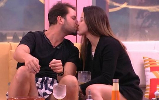 BBB 22: Laís e Gustavo se reconciliam em menos de 24h após término