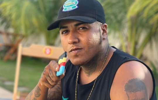 Blogueiro baiano é preso com veículo roubado nas imediações do Barradão