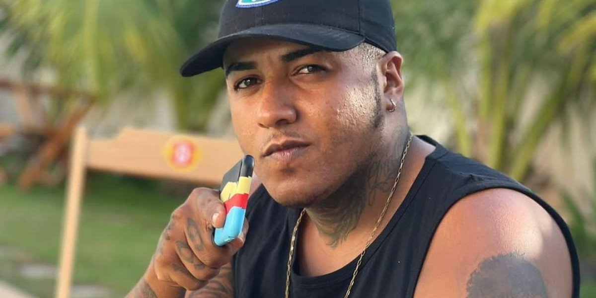 Blogueiro baiano é preso com veículo roubado nas imediações do Barradão