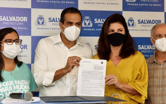 Prefeitura de Salvador renova contratos do programa Pé na Escola