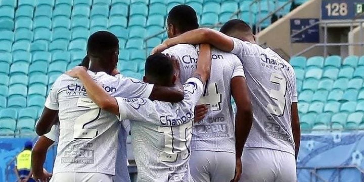 Bahia goleia líder Jacuipense e respira no Campeonato Baiano