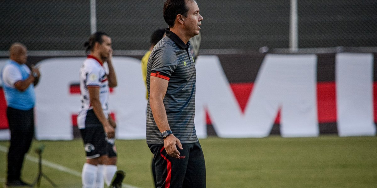 Dado Cavalcanti desabafa após empate do Vitória contra o Unirb