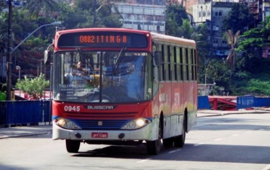 Ônibus da BTM continuam sem circular pelo segundo dia seguido
