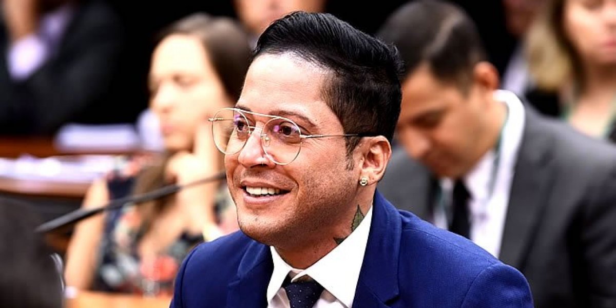Kannário é apontado como segundo deputado com mais faltas na Câmara