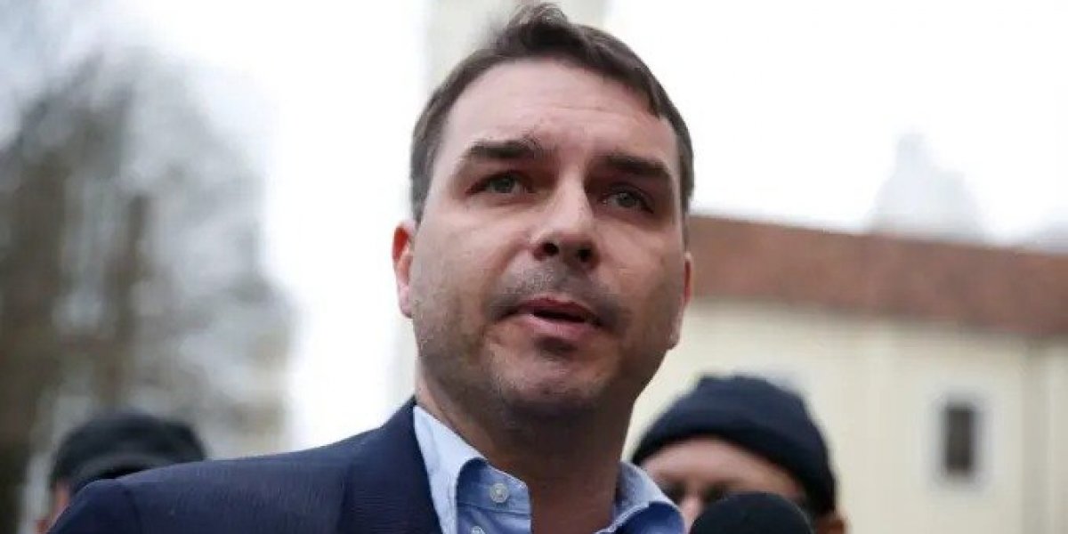 Flávio Bolsonaro vota sim à Lei Paulo Gustavo; bolsonaristas criticam medida