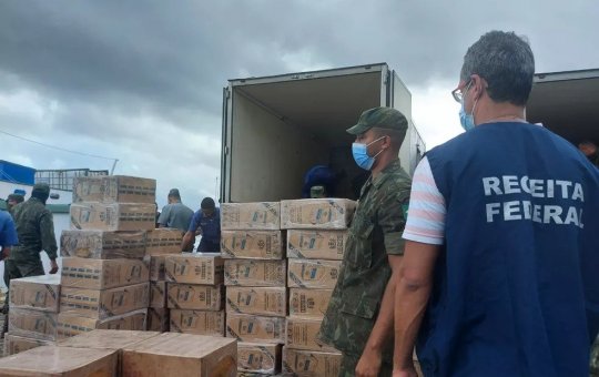 Polícia Federal apreende 90 toneladas de cigarros contrabandeados em Salvador