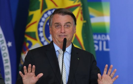 "Solo quase sagrado", diz Bolsonaro ao visitar Obras Sociais Irmã Dulce