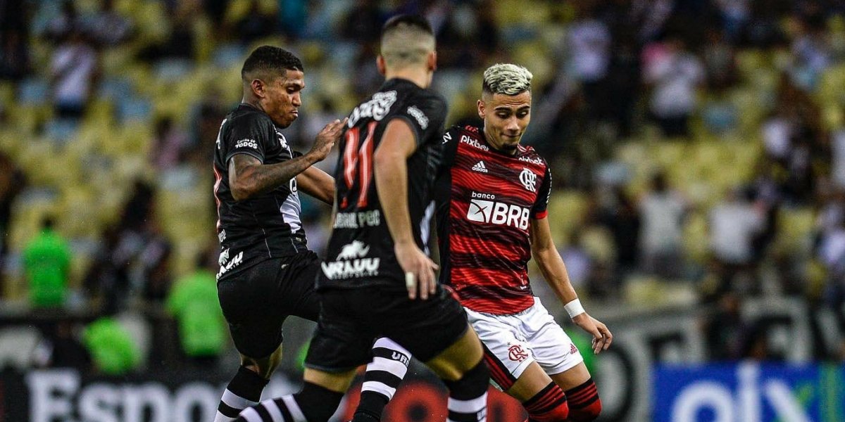 Gabigol marca e Flamengo derrota Vasco na ida das semifinais do Carioca