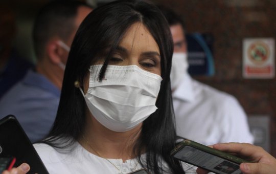 Dayane Pimentel detona Bolsonaro: 'Rompeu com todas as promessas de campanha'