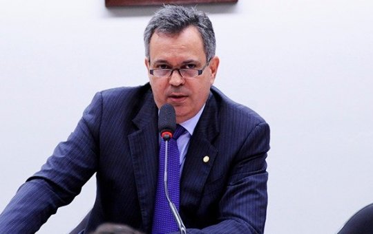 Deputado Félix Mendonça Jr. é alvo de golpe no WhatsApp