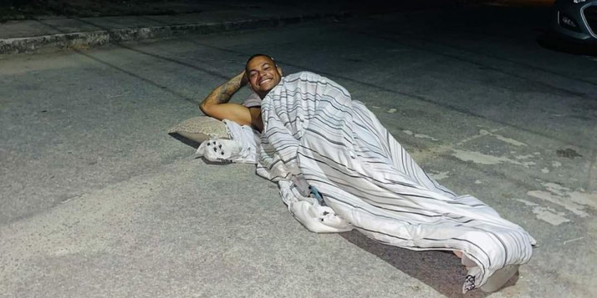 Caso de mulher que traiu marido com morador de rua vira memes na web; Confira