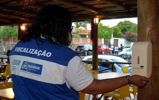 Prefeitura de Salvador realiza mais de 1,5 mil fiscalizações no fim de semana