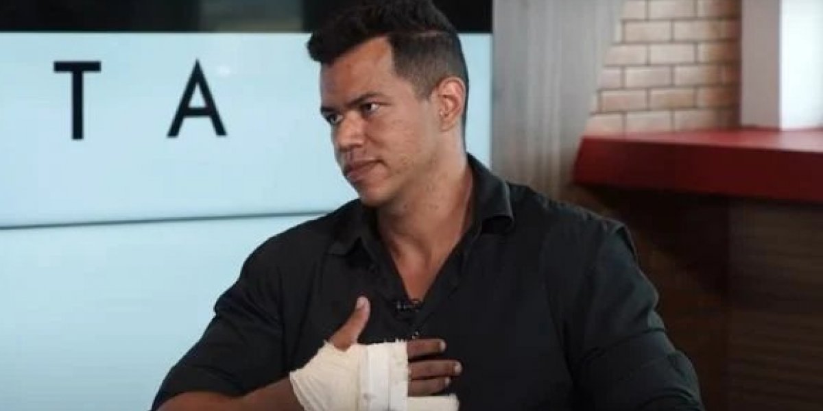 Personal que flagrou esposa com mendigo aparece sem aliança e explica motivo