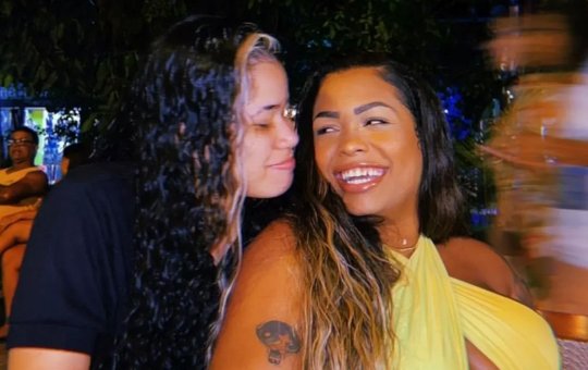 Irmã de Cristian Bell assume namoro com mulher e seguidores ficam surpresos