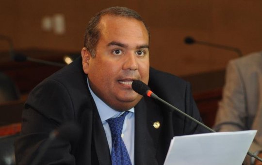Deputado minimiza aproximação de Jerônimo em ACM Neto em pesquisa para o governo