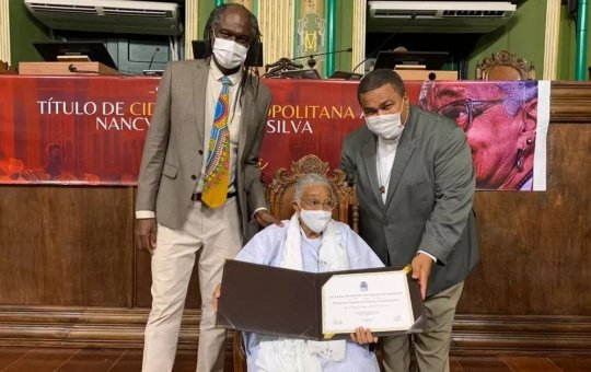 Ialorixá Vovó Cici recebe título de cidadã soteropolitana da Câmara