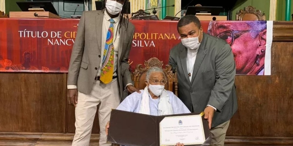 Ialorixá Vovó Cici recebe título de cidadã soteropolitana da Câmara