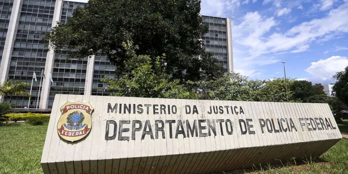 Polícia Federal combate grupos investigados por tráfico internacional de cocaína