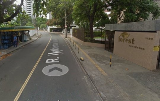 Armados criminosos roubam carro de luxo no Horto Florestal em Salvador