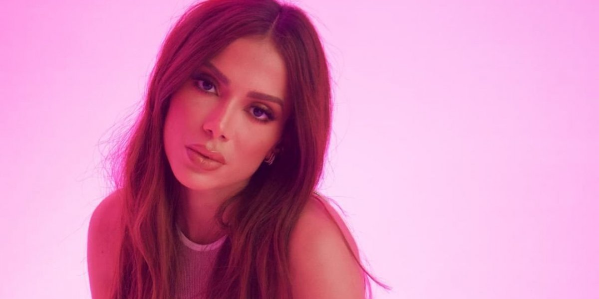 Histórico: Anitta assume 2º lugar no ranking global com hit 'Envolver'