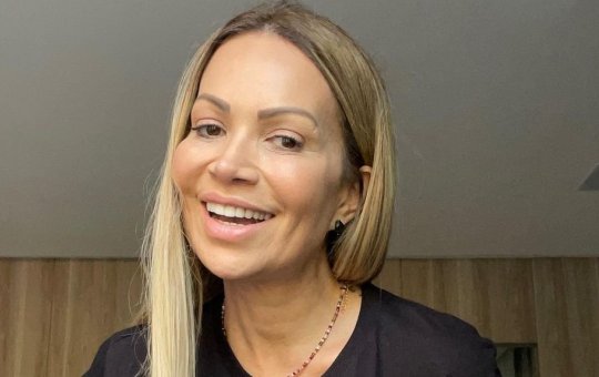 Solange Almeida faz revelação chocante sobre vício em cigarro eletrônico