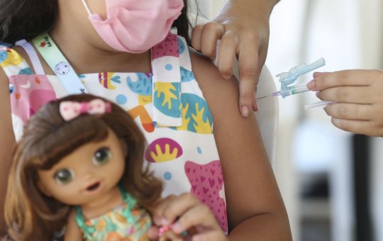 Fiocruz alerta para aumento de casos semanais de SRAG em crianças