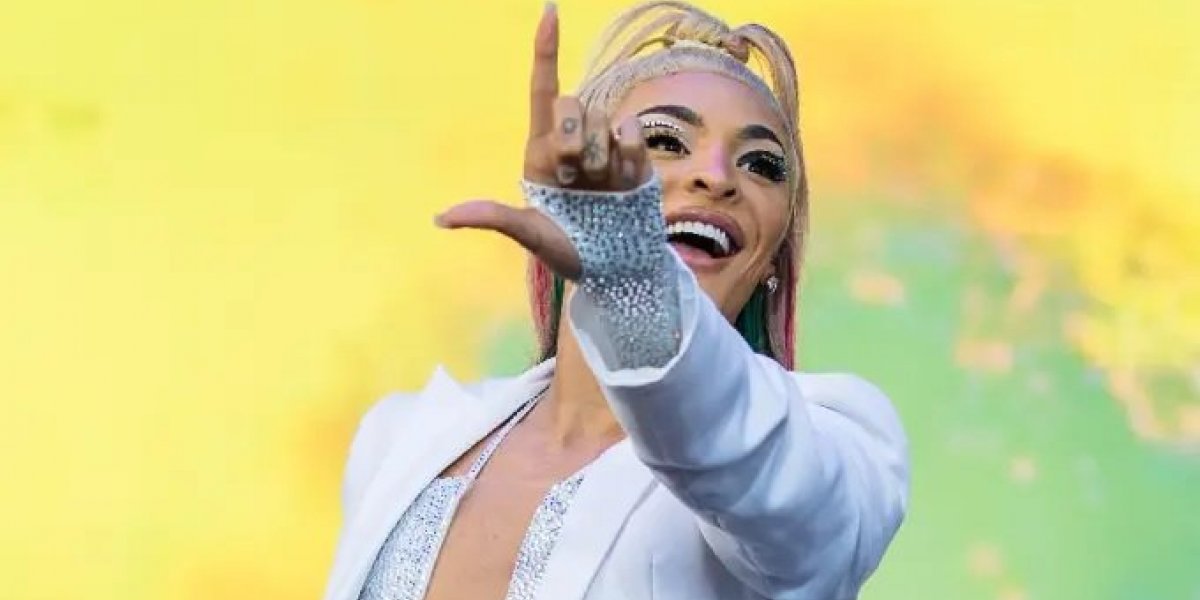 Após ato de Pablo Vittar, TSE atende pedido de Bolsonaro contra Lollapalooza