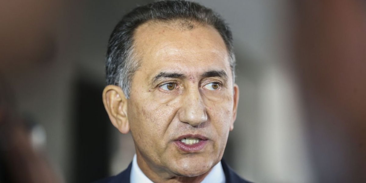 Helicóptero com governador e senador do Amapá faz pouso forçado