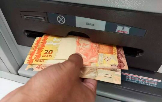 Pagamento do abono salarial a trabalhadores nascidos em novembro está liberado