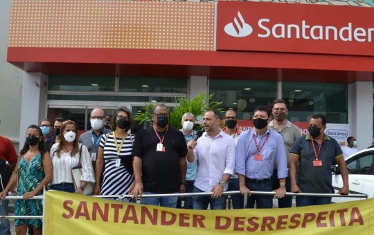 Sindicato dos Bancários denuncia terceirização e ilegalidades no Santander