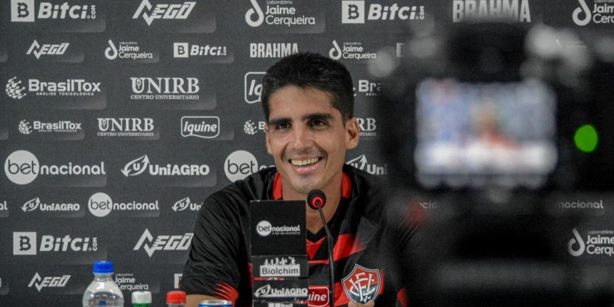 Apresentado no Vitória, Gustavo Blanco avisa: "agora estou 100%"