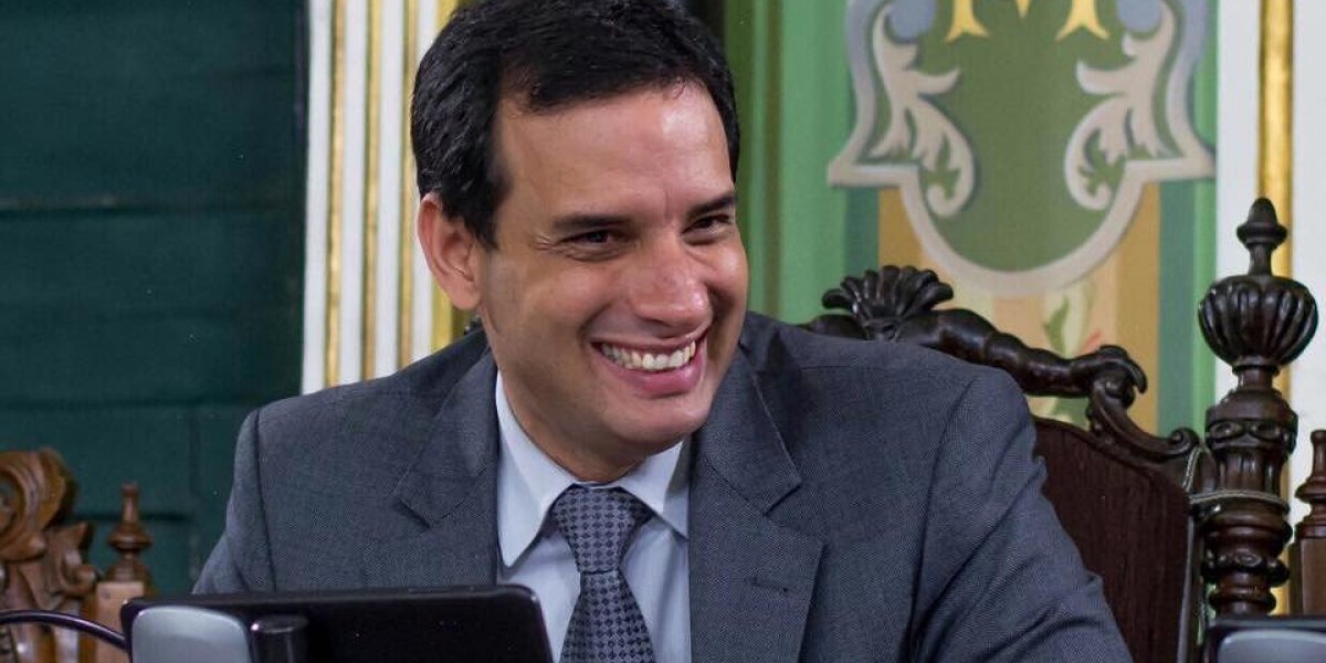 Após quase três anos de gestão, Leo Prates deixa SMS de Salvador