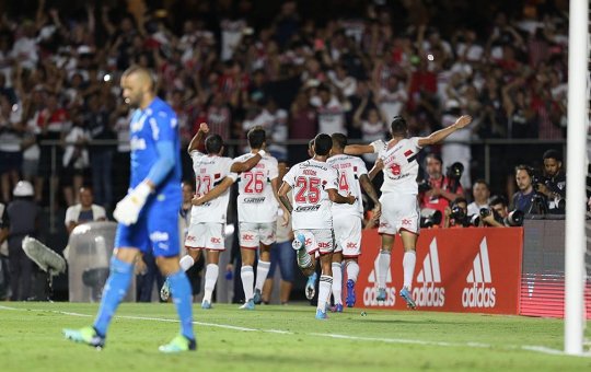 Paulista: Calleri faz dois e São Paulo abre vantagem sobre o Palmeiras na final