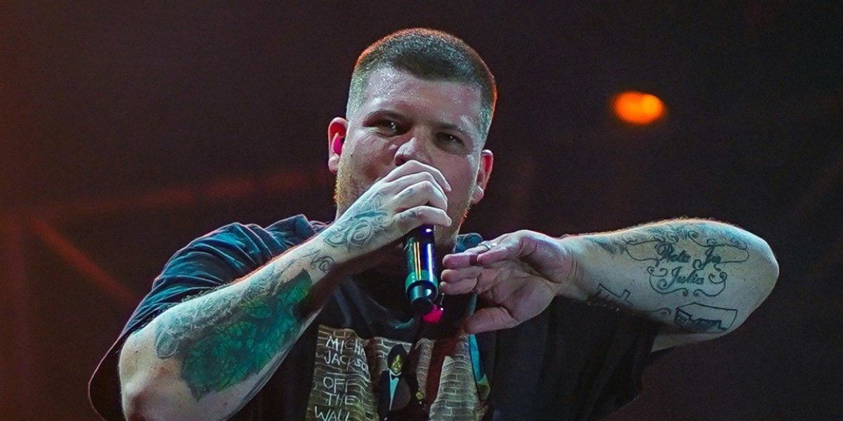 Ferrugem se apresenta no Pipa Beach Club, em Salvador, neste sábado (2)